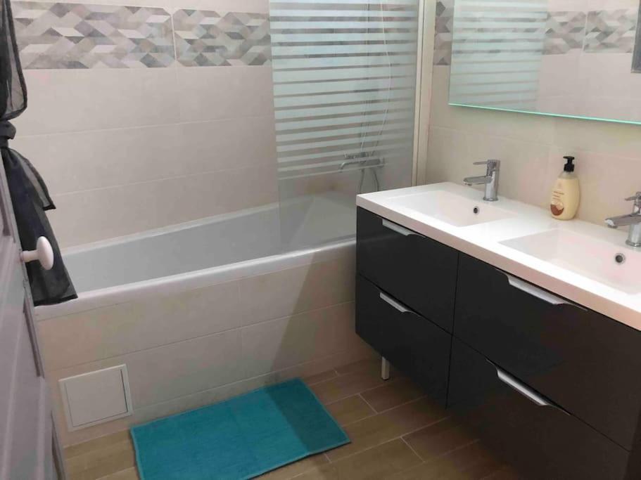 Appartement Spacieux Centre Ville Rivesaltes Exteriör bild