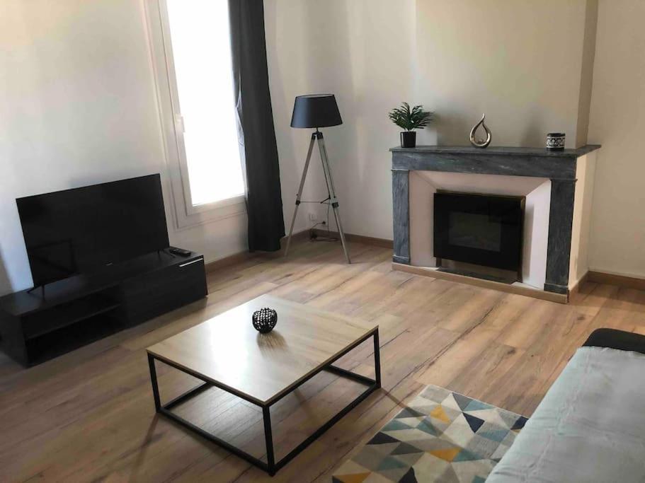 Appartement Spacieux Centre Ville Rivesaltes Exteriör bild